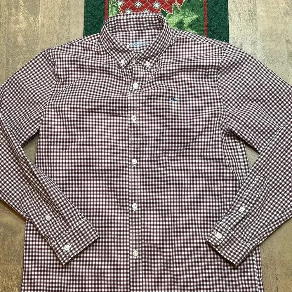 Vineyard Vines button down, New without tags, size XL
